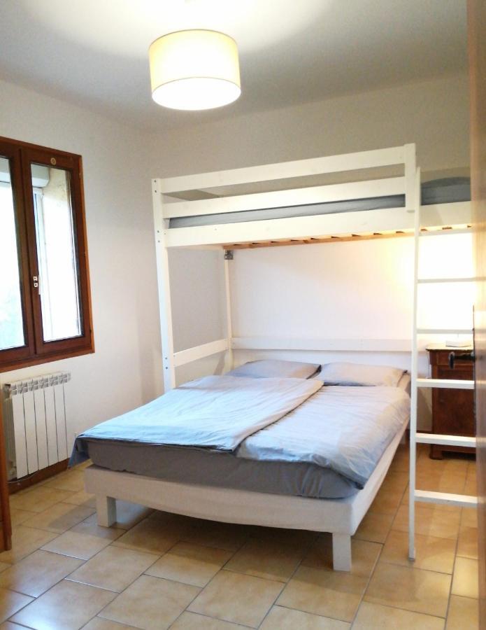 Apartamento Les 3 Hirondelles Pont-Saint-Esprit Exterior foto