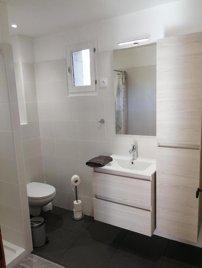 Apartamento Les 3 Hirondelles Pont-Saint-Esprit Exterior foto