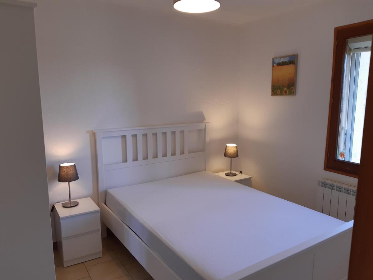 Apartamento Les 3 Hirondelles Pont-Saint-Esprit Exterior foto